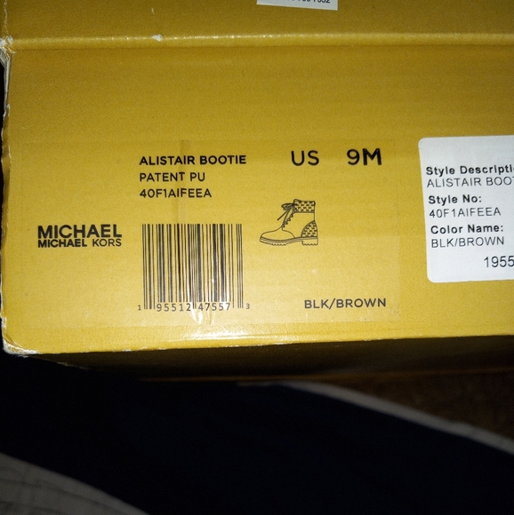 Michael Kors Alistair Bootie - Picture 11 of 11